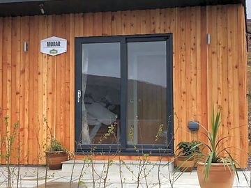 Cabin morar entrance
