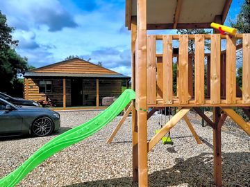 Communal area, kids play