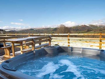 Hot tub with scenery