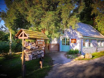 The bakehouse, onsite takeaway available daily for pizzas, curries, burgers and more!
