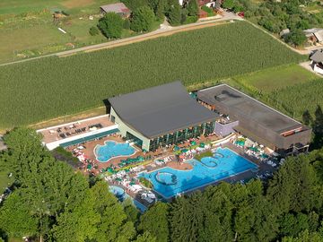 Outdoor swimming pools close by
