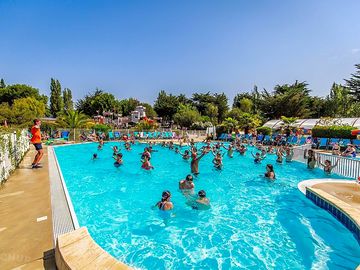 Outdoor swimming pool