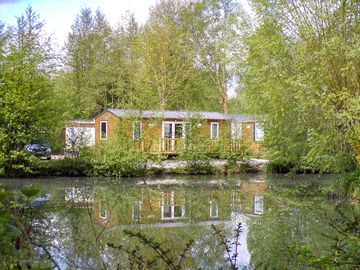 Waterside accommodation with parking space