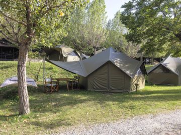 Exterior tribe tent