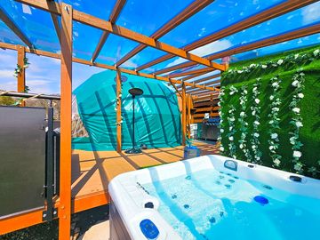 Hot tub
