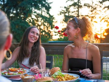 Campsite restaurant, local produce witha regional menu.