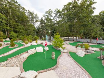 Miniature golf