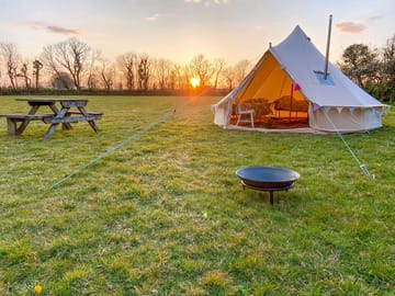 Gander bell tent. (added by manager 17 Mar 2023)
