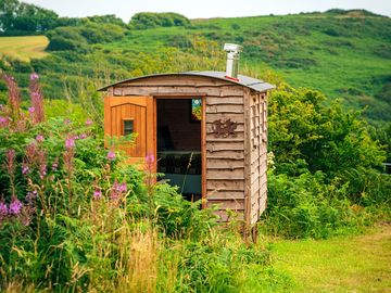 Caban Pren shepherd's hut (added by manager 11 Mar 2023)