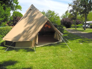Indiana tent (added by manager 24 Jul 2019)
