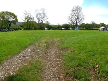 Path to the camping area (added by manager 08 May 2016)
