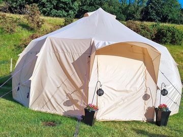 Spacious Luna bell tent (added by manager 26 Jun 2023)