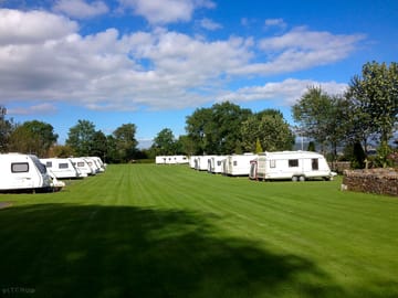 Beautifully maintained Caravan Park (added by manager 10 Feb 2015)