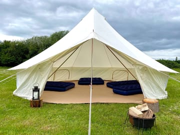 Bell tent exterior (added by manager 22 Jun 2021)