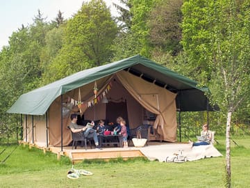 Tent with the front open (added by manager 09 Apr 2019)