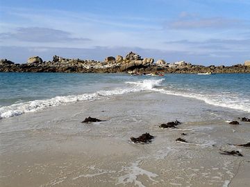 Five minutes' walk from the beach
