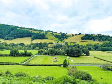 Visitor image of the scenery from the top of the hill (added by manager 17 Oct 2022)