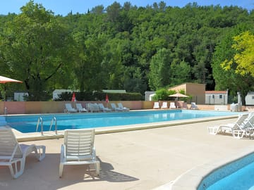 Sunny and shaded spots around the pool (added by manager 06 May 2017)