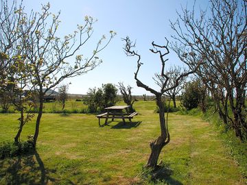 Balinoe Campsite looking west (added by manager 01 Jun 2012)