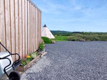 Teepee pitches up