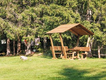 Covered picnic spot