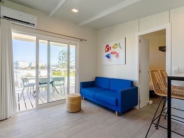 Leo living area