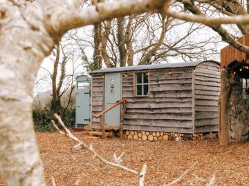 Silverlocks Hide shepherd's hut