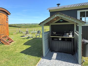 Outdoor kitchen