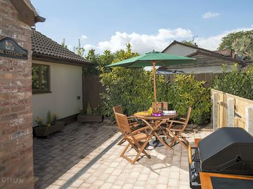Private patio garden
