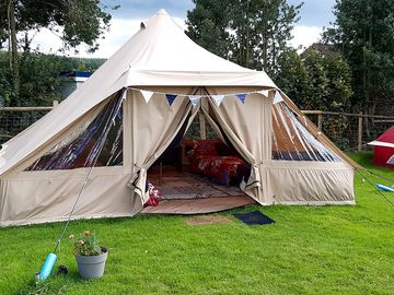 Buzzard bell tent