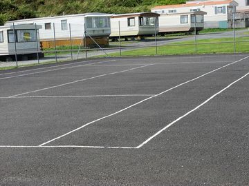 Free tennis for campers