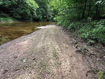Primitive camp site option along big creek.