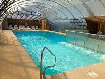 Espace avec banc de balnéothérapie