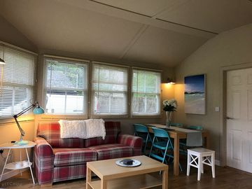 Spacious lounge