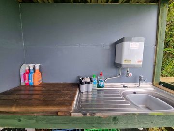 Shared washing-up area