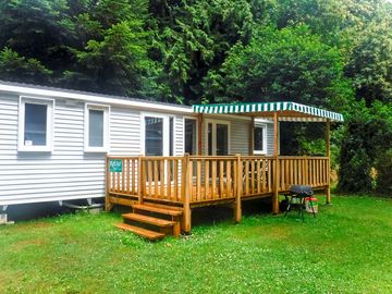 Apollo with shaded decking
