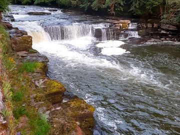 Falls of clyde at new lanark