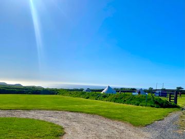 Non electric pitches with sea views ☀️