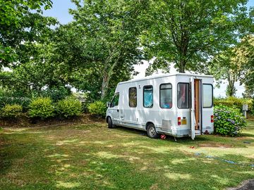 Partially shaded tourer pitches