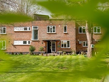 YHA Holmbury Exterior