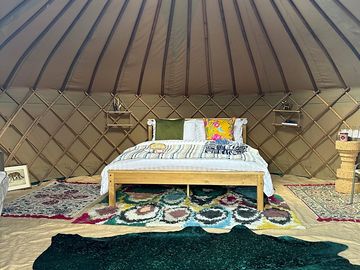 King size bed