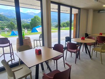 Restaurante y cafeteria