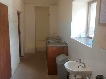 Washing up area