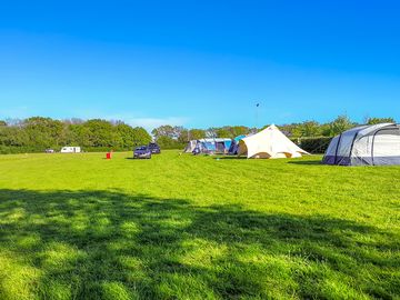 Spacious camping field