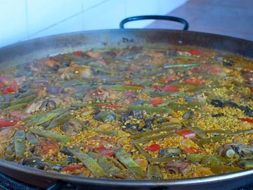 At the restaurant you can taste the best paellas