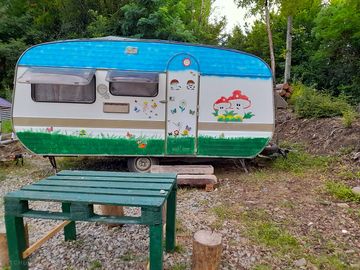 Caravan pitch with a picnic table