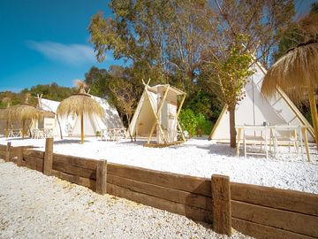 Nusa tipis