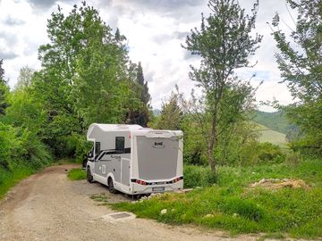 Gravel and earth motorhome pitch