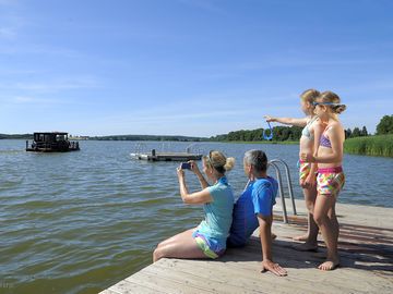 Direct access to the lake from the site