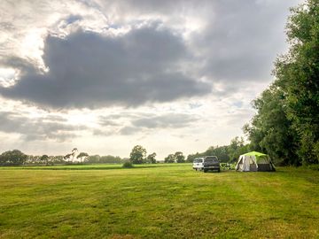 Visitor image of the main field 1